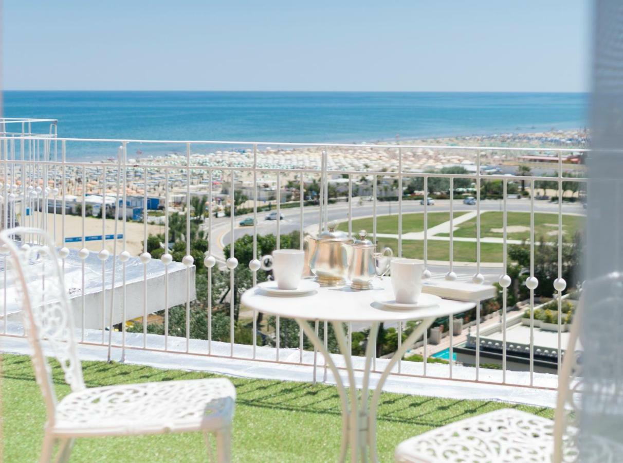 Milton 4* Rimini
